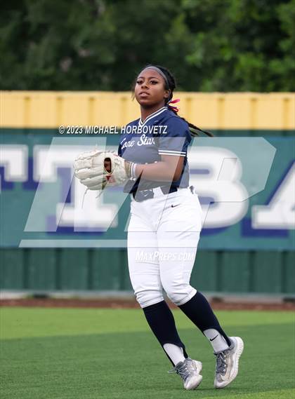Thumbnail 1 in Lone Star vs. Heritage (UIL 5A Regional Final) photogallery.