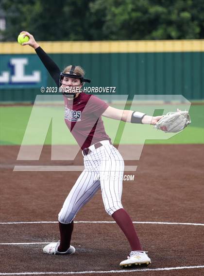 Thumbnail 3 in Lone Star vs. Heritage (UIL 5A Regional Final) photogallery.