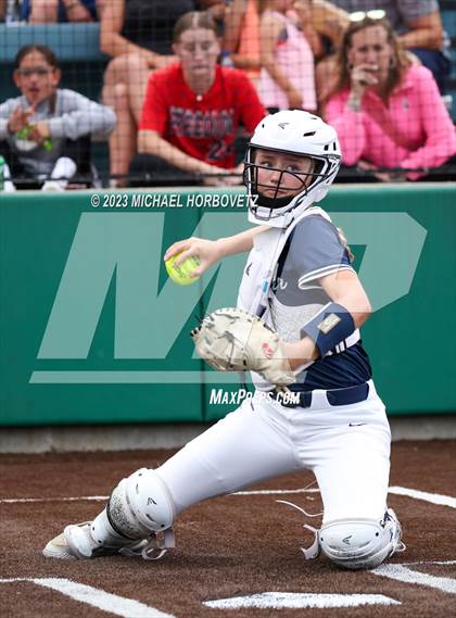 Thumbnail 3 in Lone Star vs. Heritage (UIL 5A Regional Final) photogallery.
