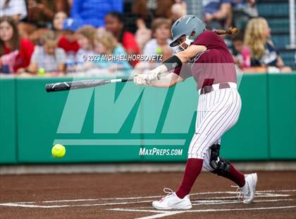 Thumbnail 2 in Lone Star vs. Heritage (UIL 5A Regional Final) photogallery.