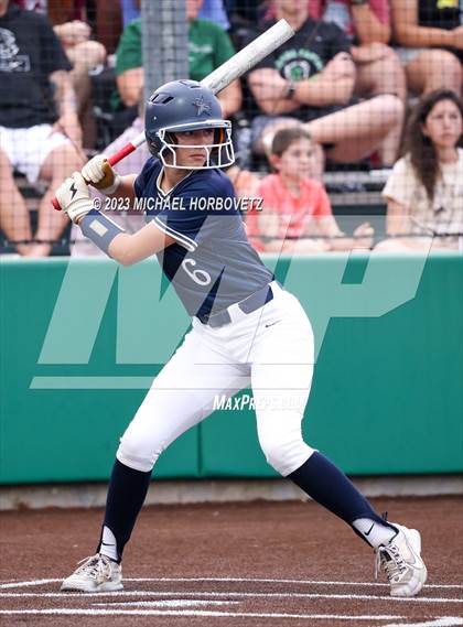 Thumbnail 3 in Lone Star vs. Heritage (UIL 5A Regional Final) photogallery.