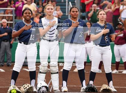 Thumbnail 2 in Lone Star vs. Heritage (UIL 5A Regional Final) photogallery.