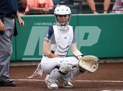 Thumbnail 3 in Lone Star vs. Heritage (UIL 5A Regional Final) photogallery.