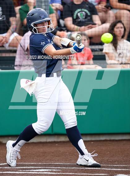 Thumbnail 3 in Lone Star vs. Heritage (UIL 5A Regional Final) photogallery.