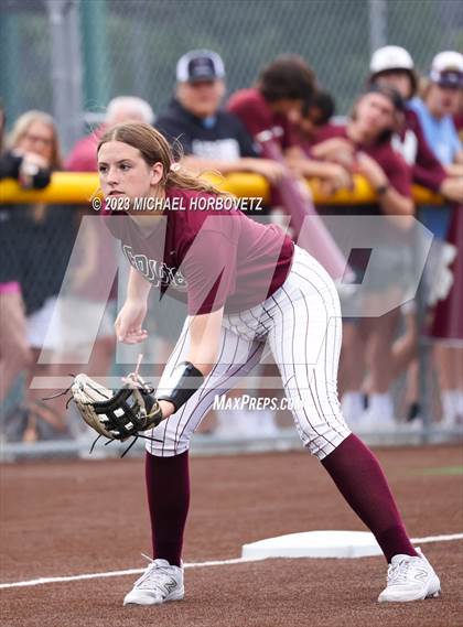 Thumbnail 3 in Lone Star vs. Heritage (UIL 5A Regional Final) photogallery.