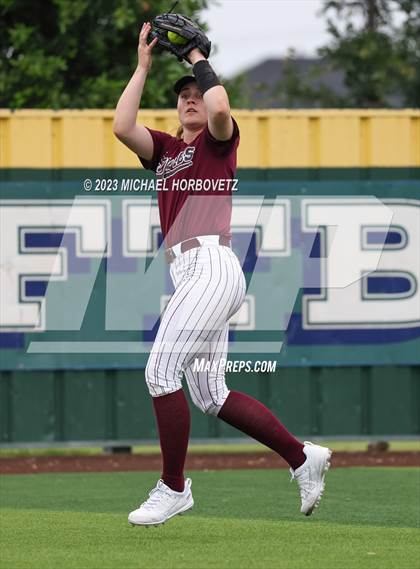 Thumbnail 3 in Lone Star vs. Heritage (UIL 5A Regional Final) photogallery.