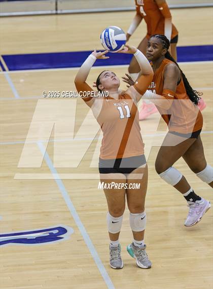 Thumbnail 1 in Kell vs. Roswell photogallery.
