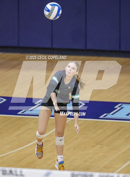 Thumbnail 2 in Kell vs. Roswell photogallery.