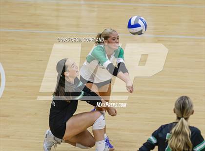 Thumbnail 2 in Kell vs. Roswell photogallery.