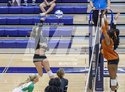 Thumbnail 3 in Kell vs. Roswell photogallery.