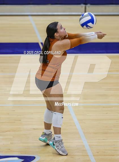 Thumbnail 1 in Kell vs. Roswell photogallery.