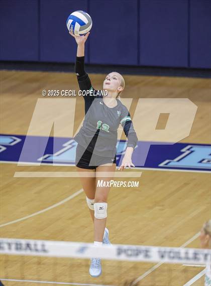 Thumbnail 1 in Kell vs. Roswell photogallery.