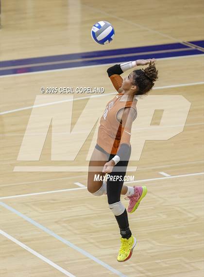 Thumbnail 3 in Kell vs. Roswell photogallery.