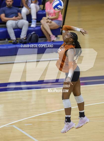 Thumbnail 1 in Kell vs. Roswell photogallery.