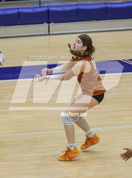 Thumbnail 2 in Kell vs. Roswell photogallery.