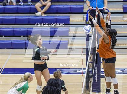 Thumbnail 2 in Kell vs. Roswell photogallery.