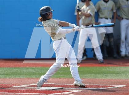 Thumbnail 1 in Newark vs. Lancaster (OHSAA D1 District Playoff) photogallery.