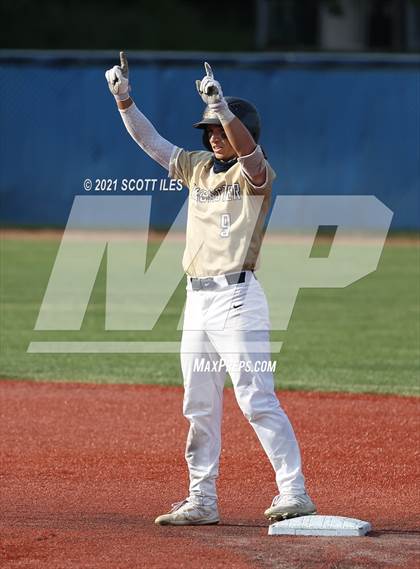 Thumbnail 3 in Newark vs. Lancaster (OHSAA D1 District Playoff) photogallery.