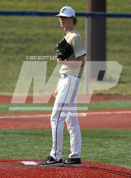 Thumbnail 1 in Newark vs. Lancaster (OHSAA D1 District Playoff) photogallery.