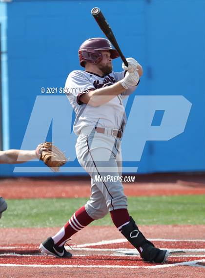 Thumbnail 1 in Newark vs. Lancaster (OHSAA D1 District Playoff) photogallery.