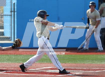 Thumbnail 3 in Newark vs. Lancaster (OHSAA D1 District Playoff) photogallery.