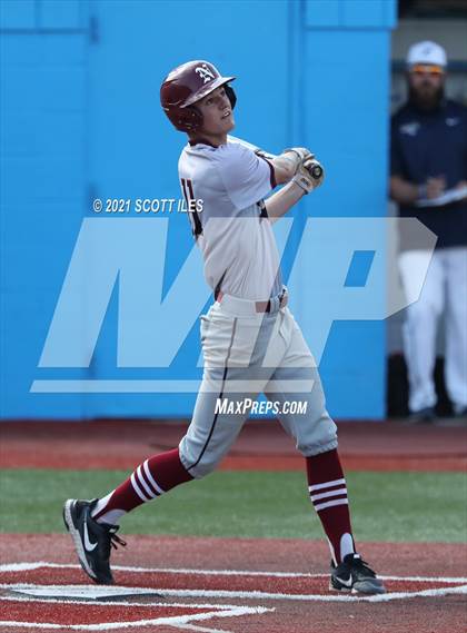 Thumbnail 1 in Newark vs. Lancaster (OHSAA D1 District Playoff) photogallery.