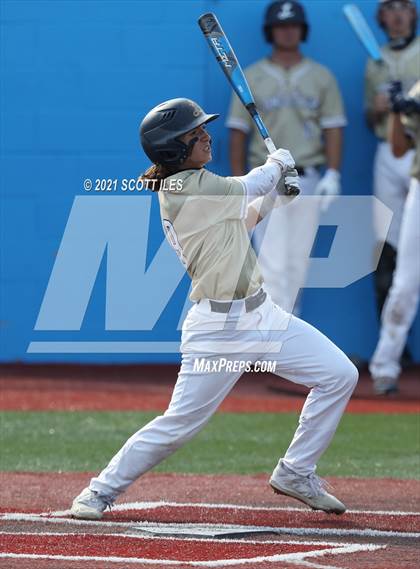Thumbnail 1 in Newark vs. Lancaster (OHSAA D1 District Playoff) photogallery.