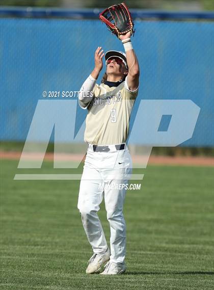 Thumbnail 2 in Newark vs. Lancaster (OHSAA D1 District Playoff) photogallery.