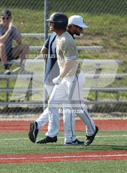 Thumbnail 1 in Newark vs. Lancaster (OHSAA D1 District Playoff) photogallery.