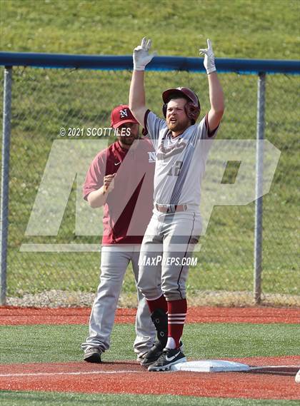 Thumbnail 3 in Newark vs. Lancaster (OHSAA D1 District Playoff) photogallery.