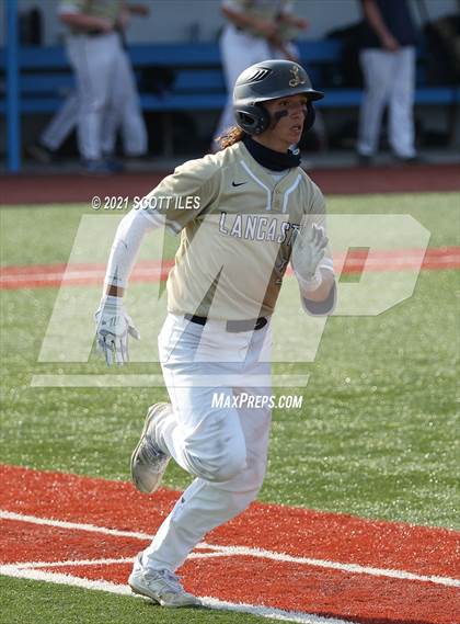Thumbnail 3 in Newark vs. Lancaster (OHSAA D1 District Playoff) photogallery.