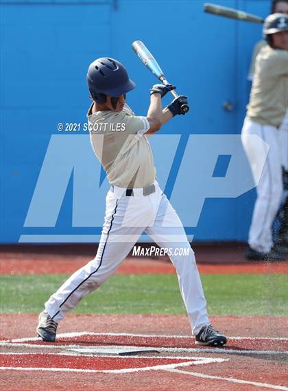 Thumbnail 3 in Newark vs. Lancaster (OHSAA D1 District Playoff) photogallery.