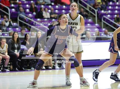 Thumbnail 2 in Herriman vs. Davis (UHSAA 6A Quarterfinal) photogallery.