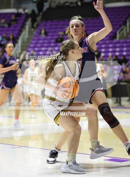 Thumbnail 2 in Herriman vs. Davis (UHSAA 6A Quarterfinal) photogallery.