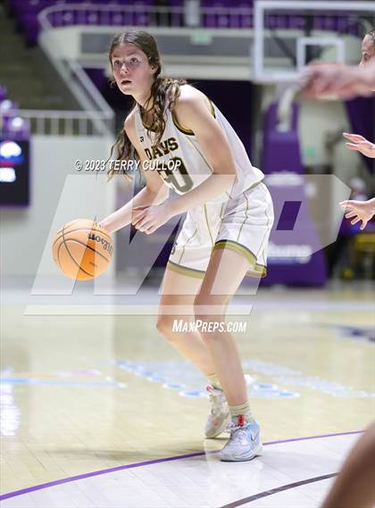 Thumbnail 3 in Herriman vs. Davis (UHSAA 6A Quarterfinal) photogallery.