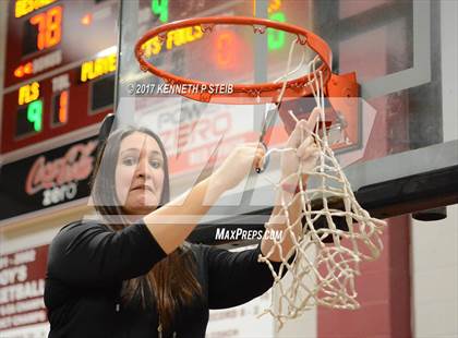 Thumbnail 1 in Ouachita Parish vs. Destrehan (LHSAA 5A Quarterfinal Playoff) photogallery.