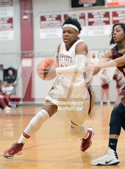 Thumbnail 2 in Ouachita Parish vs. Destrehan (LHSAA 5A Quarterfinal Playoff) photogallery.