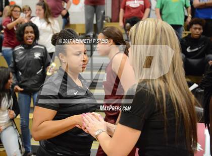 Thumbnail 2 in Ouachita Parish vs. Destrehan (LHSAA 5A Quarterfinal Playoff) photogallery.