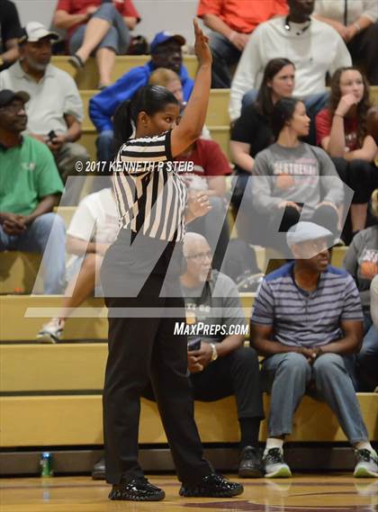 Thumbnail 3 in Ouachita Parish vs. Destrehan (LHSAA 5A Quarterfinal Playoff) photogallery.