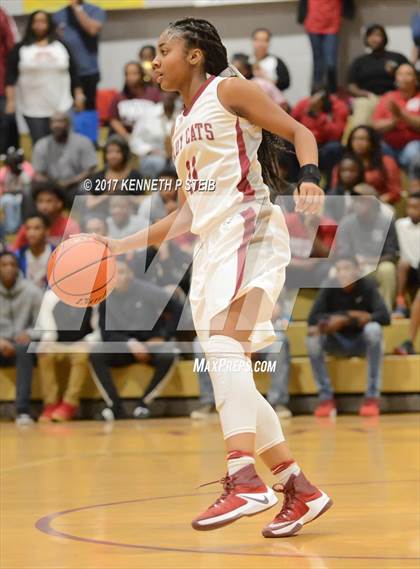 Thumbnail 3 in Ouachita Parish vs. Destrehan (LHSAA 5A Quarterfinal Playoff) photogallery.