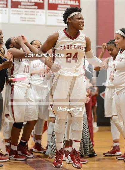 Thumbnail 1 in Ouachita Parish vs. Destrehan (LHSAA 5A Quarterfinal Playoff) photogallery.