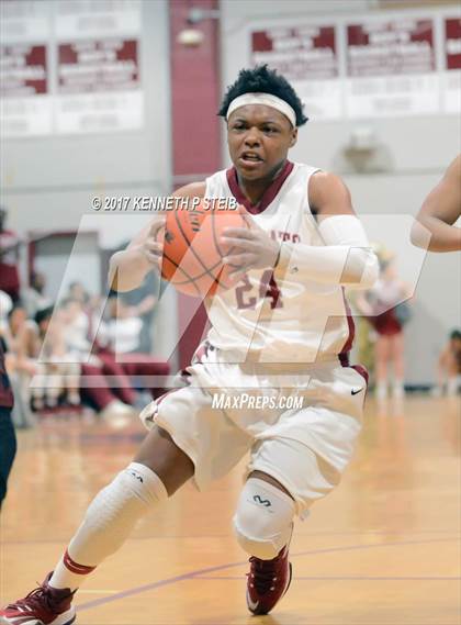 Thumbnail 3 in Ouachita Parish vs. Destrehan (LHSAA 5A Quarterfinal Playoff) photogallery.