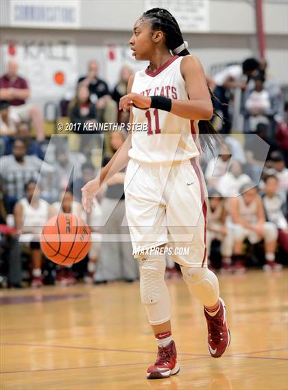 Thumbnail 1 in Ouachita Parish vs. Destrehan (LHSAA 5A Quarterfinal Playoff) photogallery.