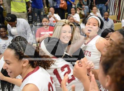 Thumbnail 3 in Ouachita Parish vs. Destrehan (LHSAA 5A Quarterfinal Playoff) photogallery.