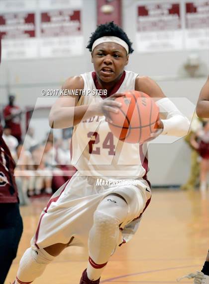 Thumbnail 1 in Ouachita Parish vs. Destrehan (LHSAA 5A Quarterfinal Playoff) photogallery.