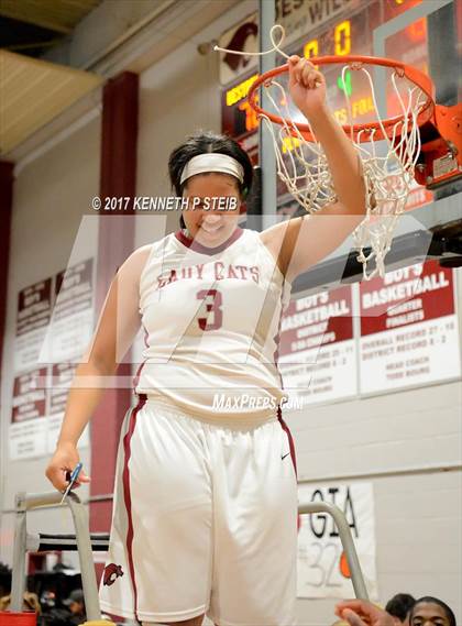 Thumbnail 1 in Ouachita Parish vs. Destrehan (LHSAA 5A Quarterfinal Playoff) photogallery.
