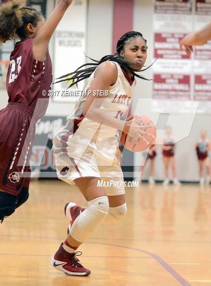 Thumbnail 1 in Ouachita Parish vs. Destrehan (LHSAA 5A Quarterfinal Playoff) photogallery.