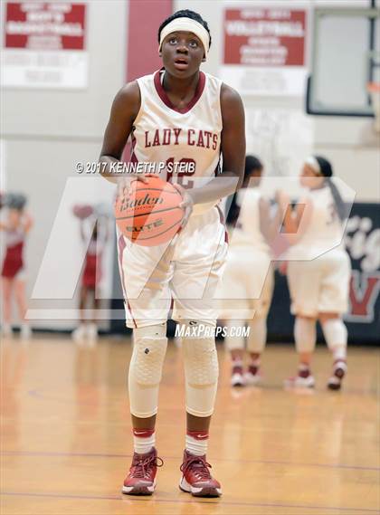Thumbnail 1 in Ouachita Parish vs. Destrehan (LHSAA 5A Quarterfinal Playoff) photogallery.