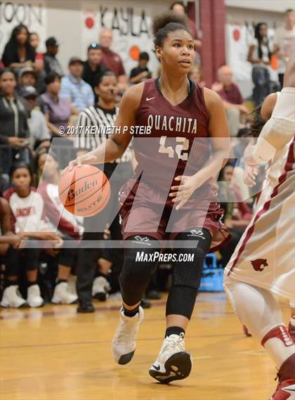 Thumbnail 2 in Ouachita Parish vs. Destrehan (LHSAA 5A Quarterfinal Playoff) photogallery.