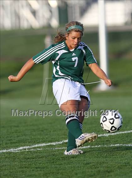 Thumbnail 1 in South vs Olathe East photogallery.